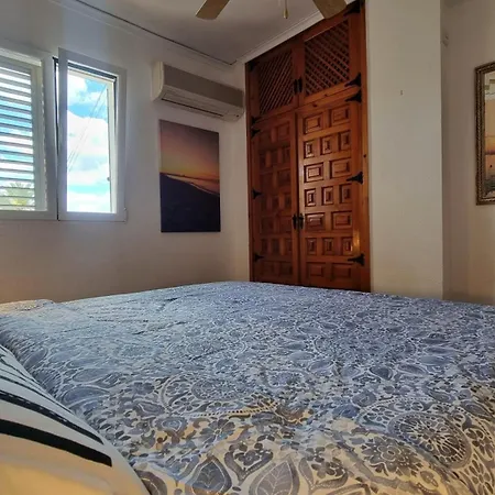 Felicidad Apartment *