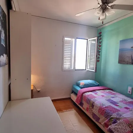 Felicidad شقة دينايا